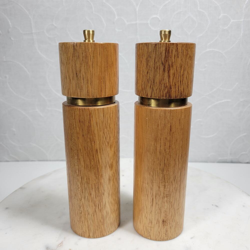 Chrissy Teigen MCM Wood Salt Pepper Mills 8" Brown Shaker Grinder Boho Minimal‎